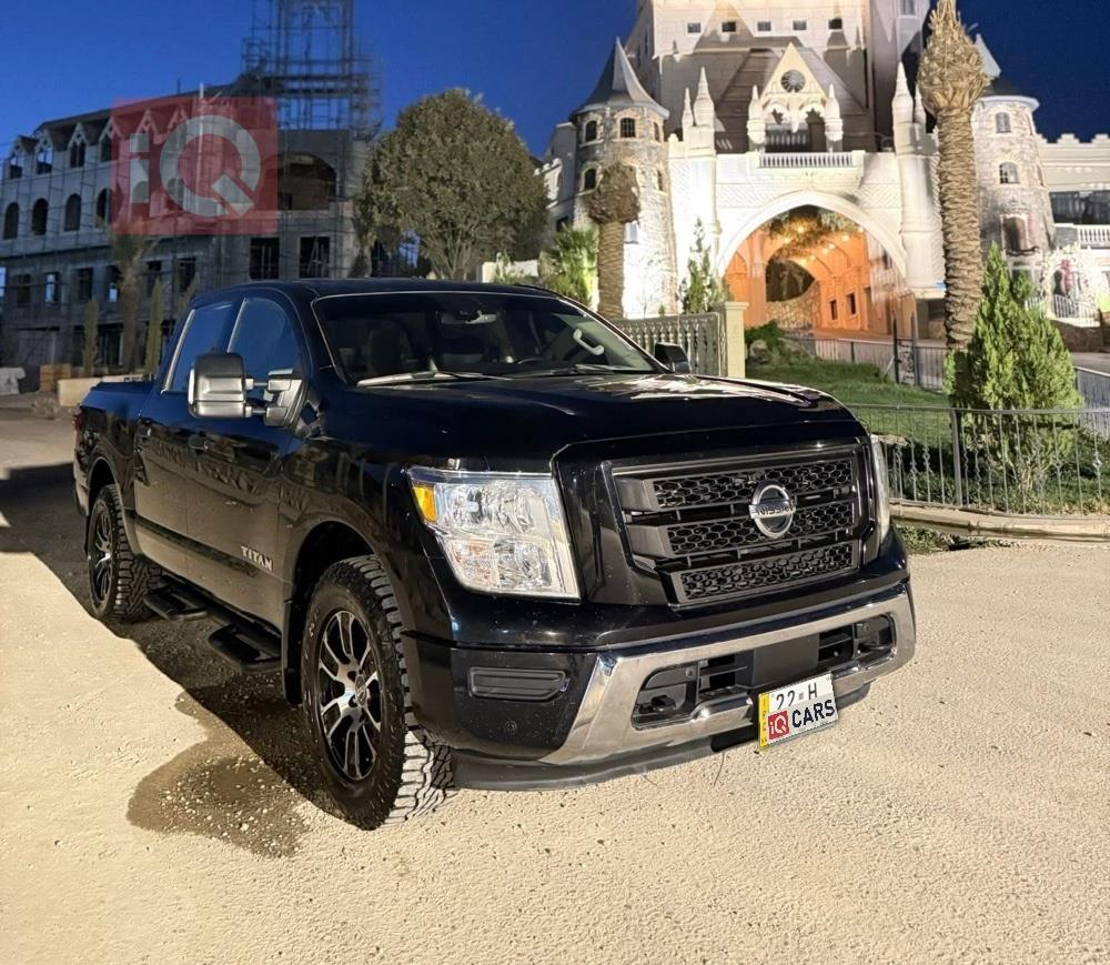 نيسان تيتان